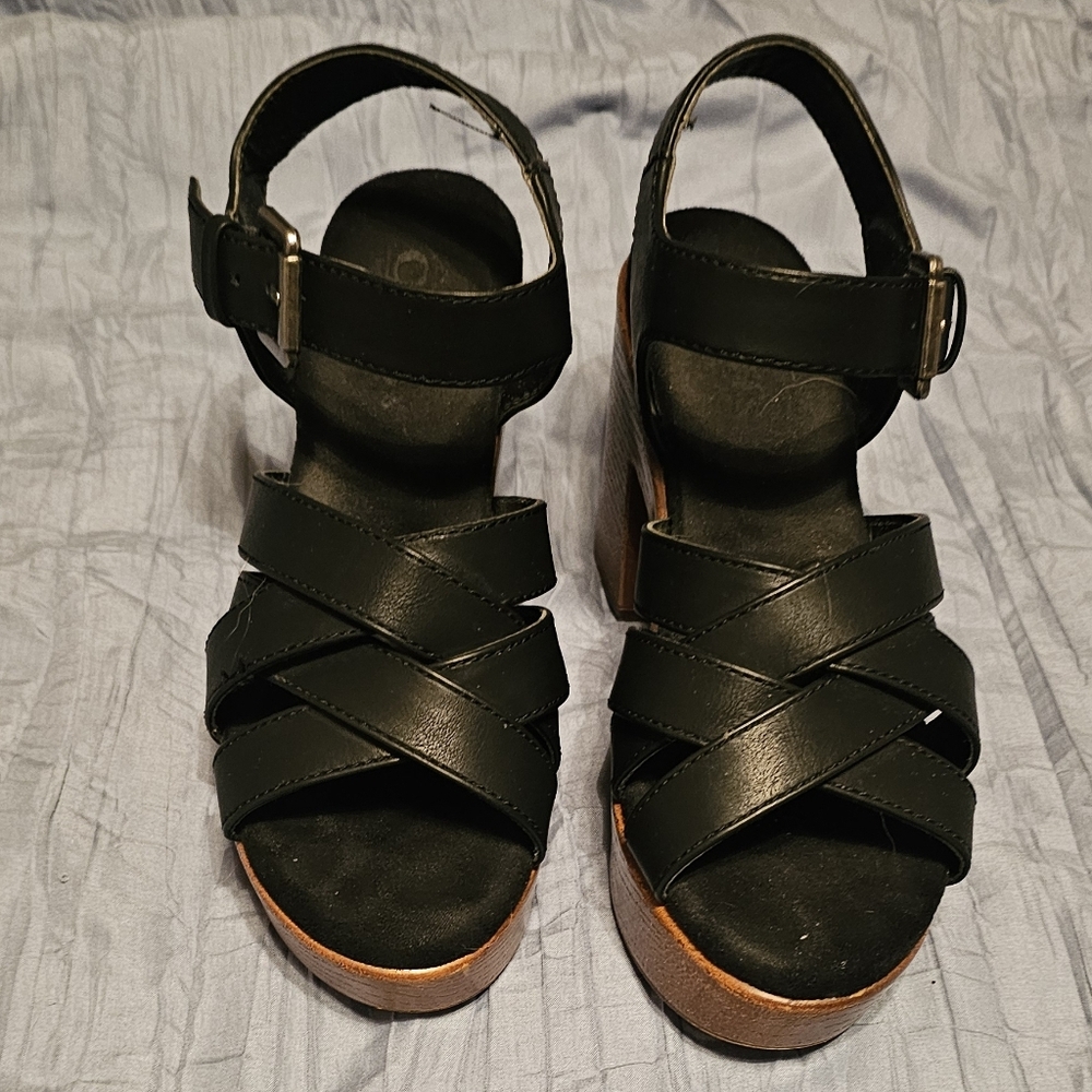 Fabulous! Black Strappy Platform Sandals Size 5 1/2m